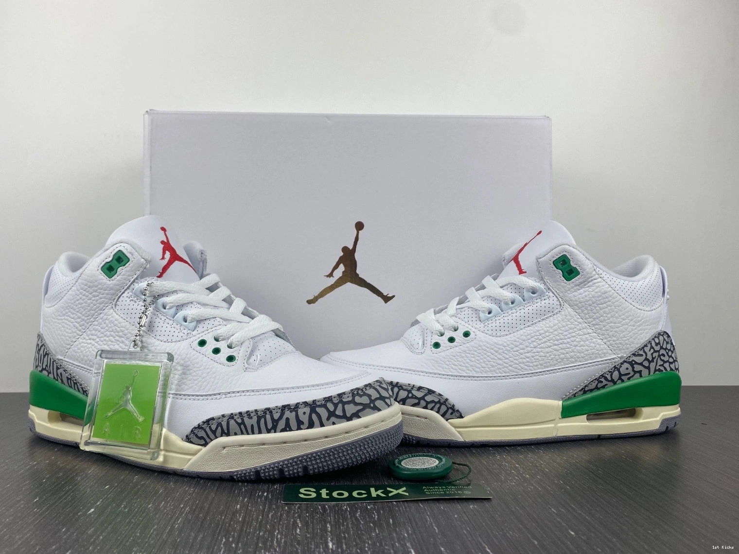 CK9246-136 Air Lucky 3 Jordan Green WMNS 0430